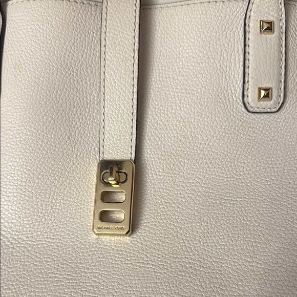 MICHAEL Michael Kors Cream Tote Bag with Gold Hardware - Picture 5 of 6